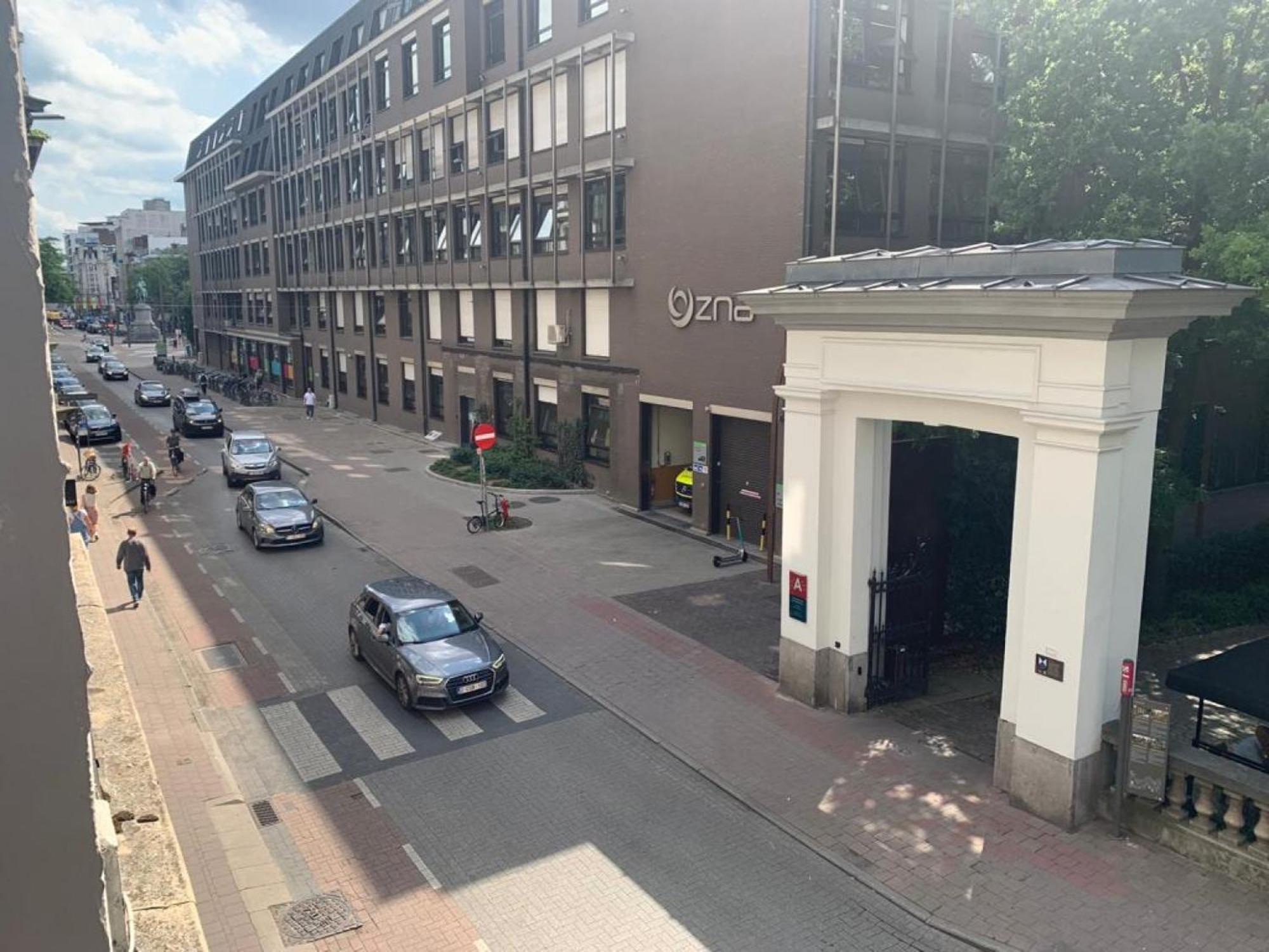 Botanique Suites Airbnb, Antuérpia Exterior foto